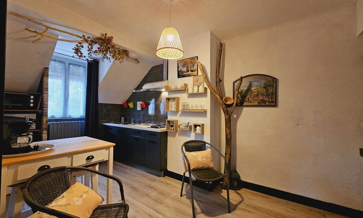 Rignac Apartment | Studio * Au petit bois; near Rocamadour