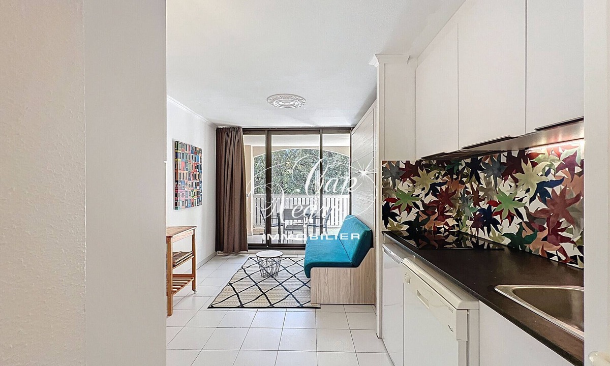 Le Lavandou Apartment | Studio Cabin 4 pers 2 stars 50m beach Pierre et Vacances Pramousquier