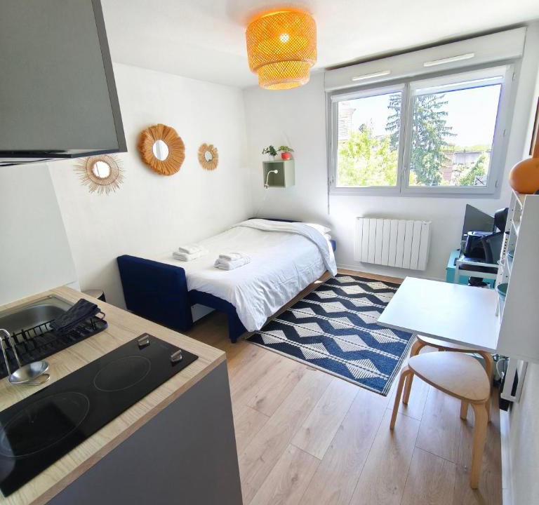 Saint Clair Apartment | Studio calme Cite Internationale Wifi