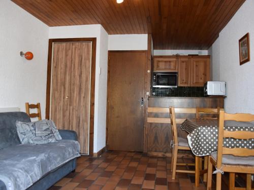 Pralognan-la-Vanoise Apartment | Studio confortable avec balcon sud à Pralognan-la-Vanoise - FR-1-464-71