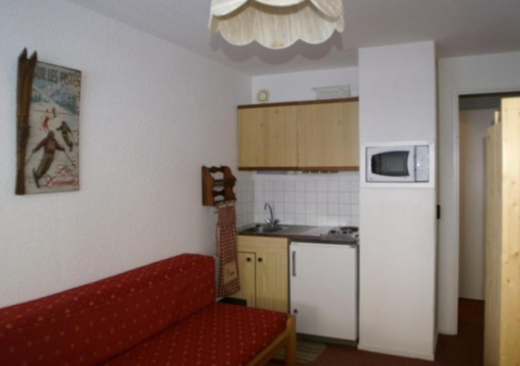 Le Pleynet Apartment | Studio confortable au pied des pistes - Pleynet - FR-1-557A-26