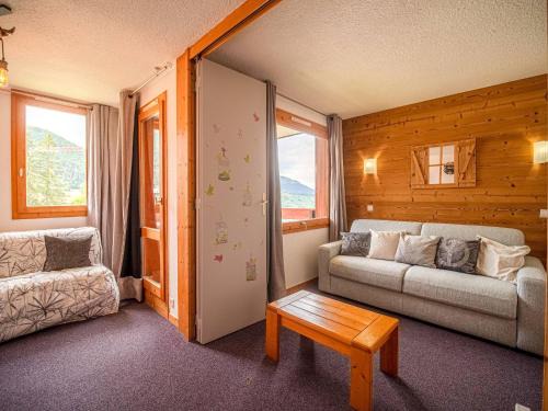 Valmorel Apartment | Studio coquet à 50m des pistes, proche commerces, balcon et casier à ski - FR-1-356-204