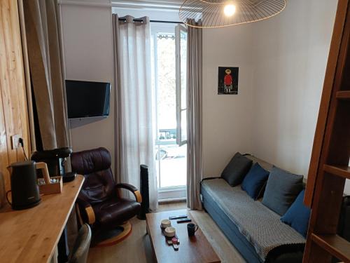 Secteur 1 Apartment | Studio cosy rénové -Hyper centre Grenoble, 1 min Gare-Tram