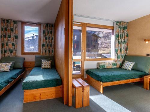 Meribel-Mottaret Apartment | Studio divisible 27m², 4 lits simples, balcon, skis aux pieds, proche commerces, Laitelet, Méribel - FR-1-355-16