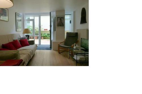 7th Arrondissement Apartment | Studio Fabert