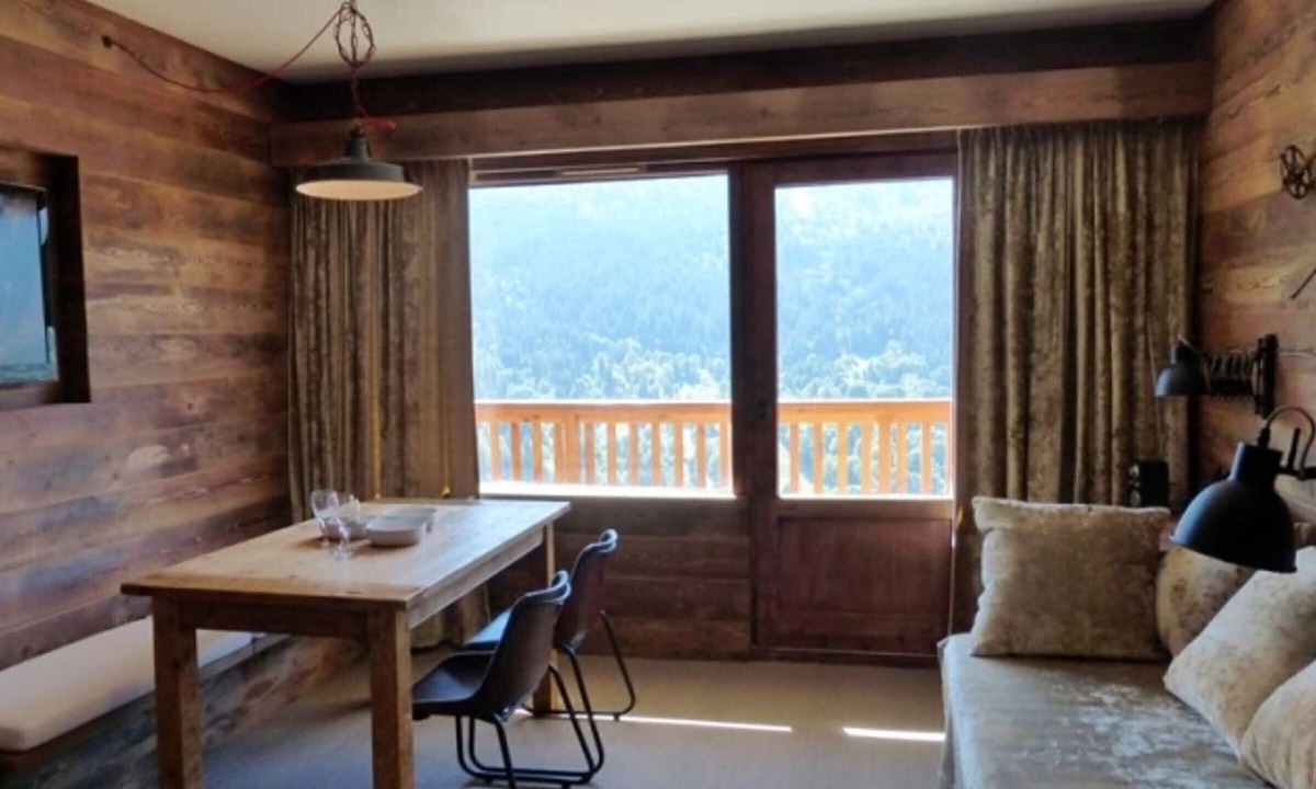 Meribel Apartment | Studio for 4 in Méribel, near slopes, with parking