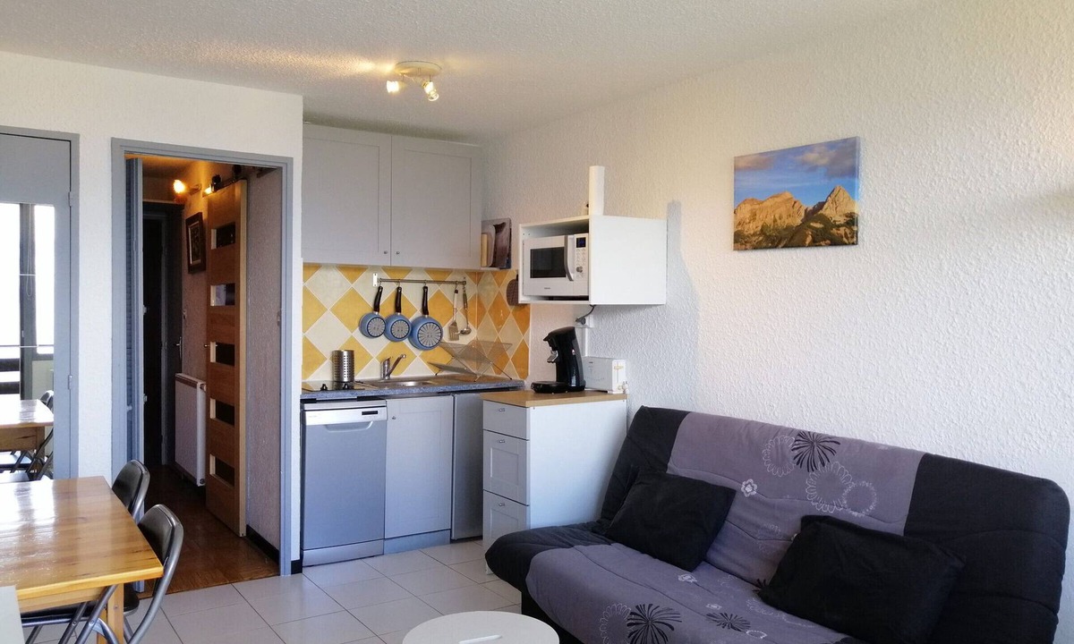 Pra Loup Apartment | Studio for 4 people in Pra-Loup, near slopes, valley view
