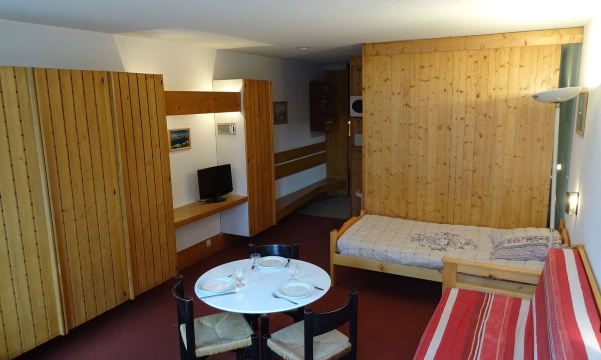 Arc-1600 Apartment | Studio for 3 at Arc 1600, south-facing balcony, ski-in/ski-out, WiFi