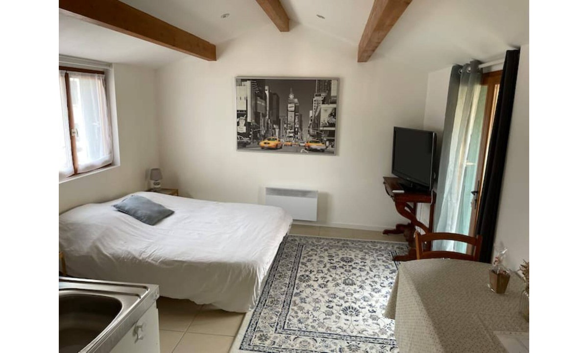 Brignais Apartment | Studio in the center of Brignais.