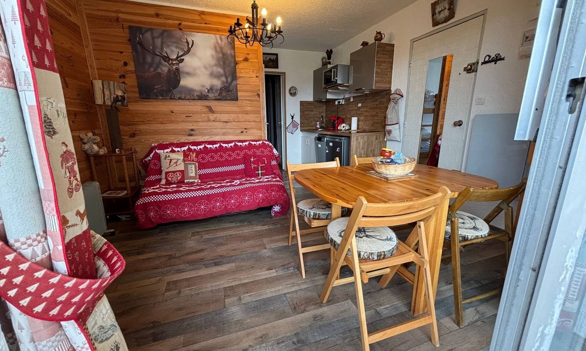 Le Sauze Apartment | Studio "le Châlet" Sauze Resort Center