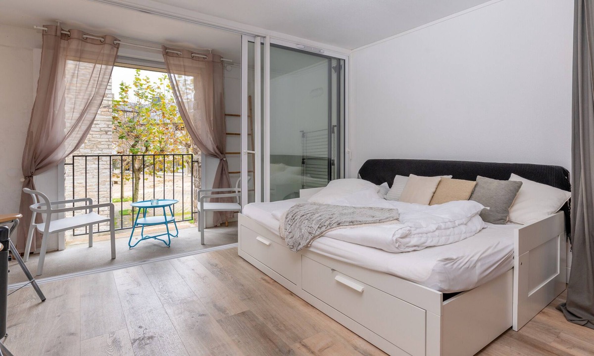 Arzon Apartment | Studio 'Le Rivage Bord De Mer Parking Wifi' with Balcony and Wi-Fi