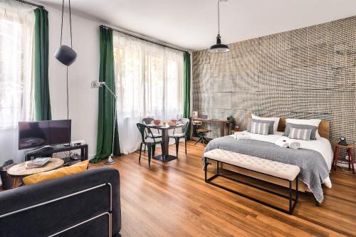 Quartier de la Plaine-de-Monceaux Apartment | Studio of Liberty