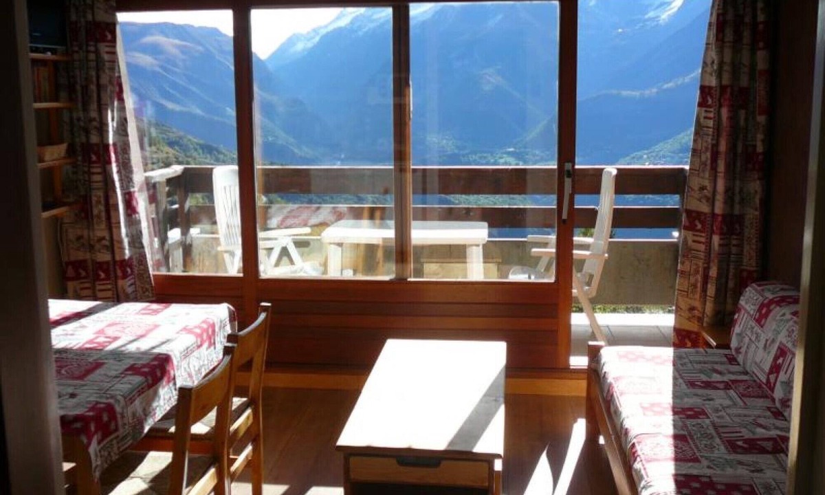 Auris Apartment | Studio 'Pathabac' with Mountain View and Balcony