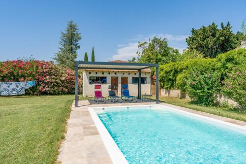 Paluds de Noves Apartment | Studio piscine Alpilles