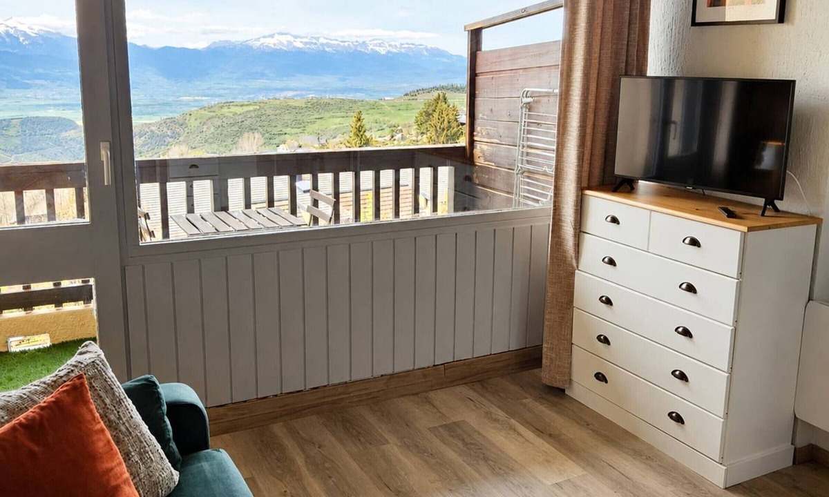Font-Romeu-Odeillo-Via Apartment | Studio with panoramic mountain view - 2 guests