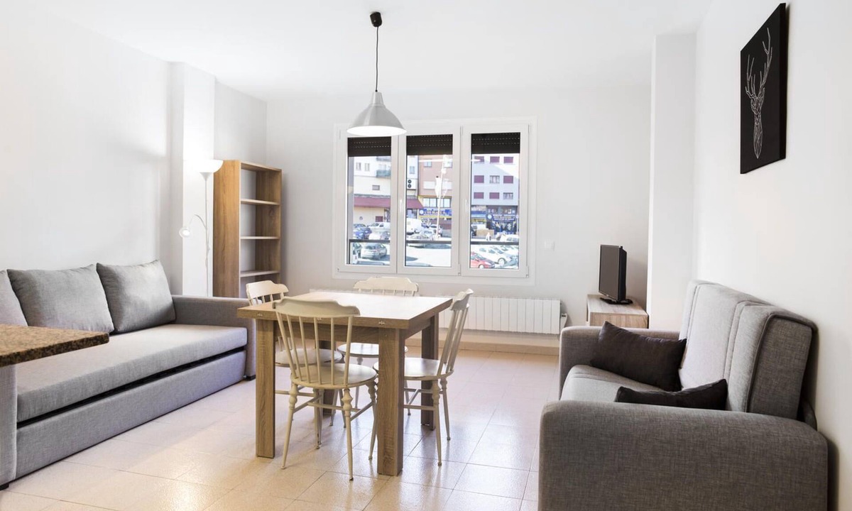 Pas de la Casa Apartment | Studio with Views. 300 mtrs from slopes. PAS DE LA CASA. 31