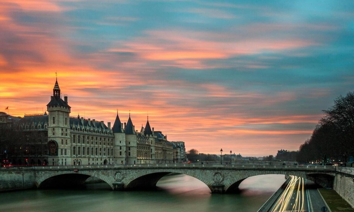 Enfants-Rouges Apartment | STUNNING 3-BEDROOM DUPLEX IN THE HEART OF LE MARAIS