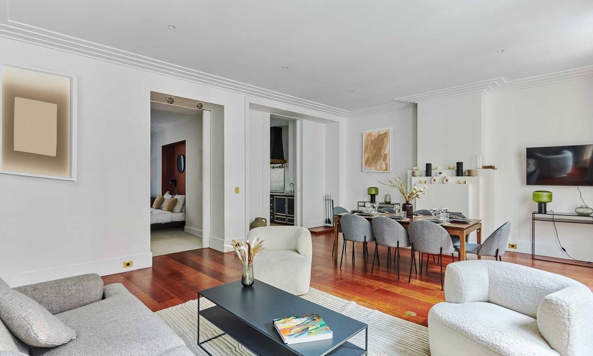 Gaillon Apartment | Sublime 3 bedroom flat Palais Royal Bourse