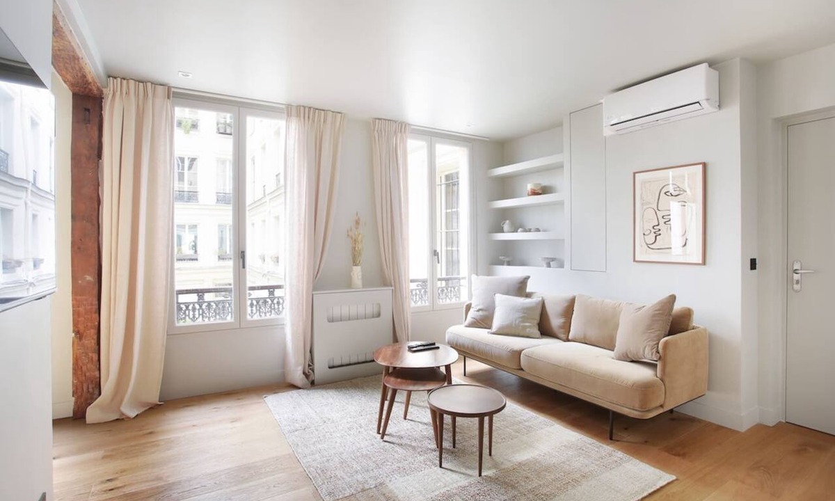 Quartier de la Porte-Saint-Denis Apartment | Sublime Apartment AC Paris Center