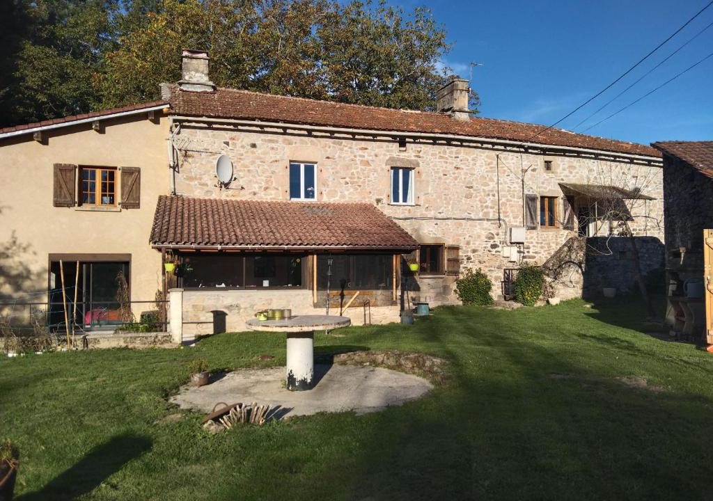 Sousceyrac Apartment | Sur la Colline