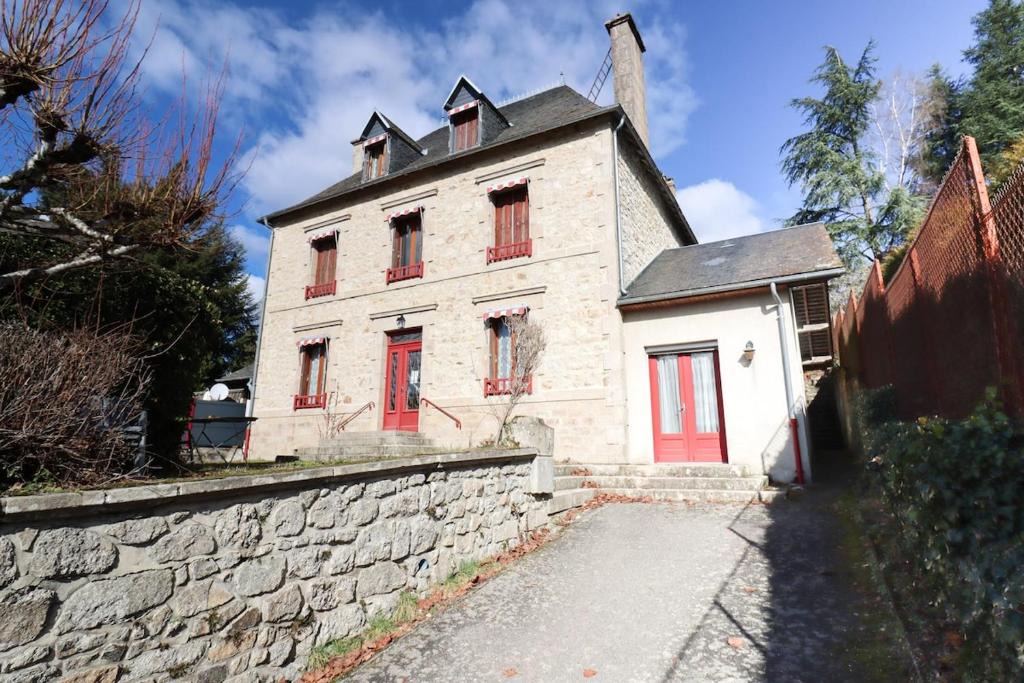 Meymac Apartment | T2 calme est lumineux proche centre