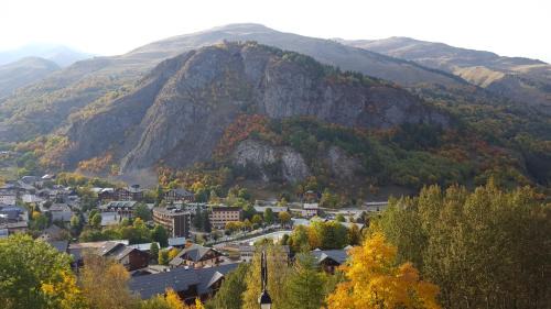 Valloire Apartment | T2 Les Chardons avec Piscine Sauna et Hammam