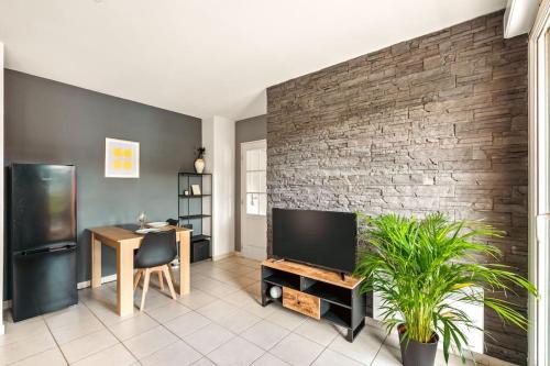 9th Arrondissement Apartment | T2 paisible Vaise, avec parking métro direct Bellecour