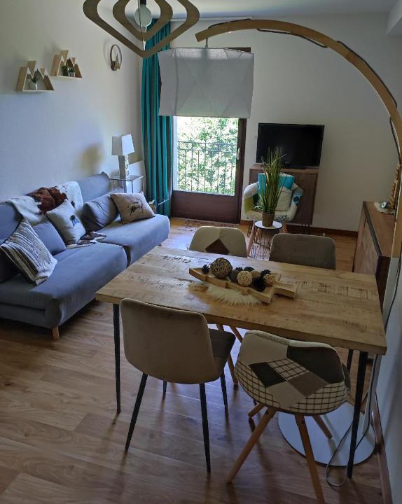 Bagneres-de-Luchon Apartment | T3 cosy au Jardin du Ramel