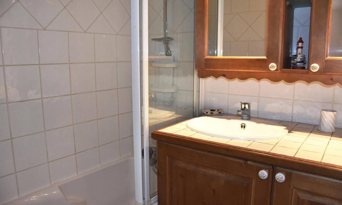 Pralognan-la-Vanoise Apartment | Terrace, tv, 48m², Pralognan-la-Vanoise