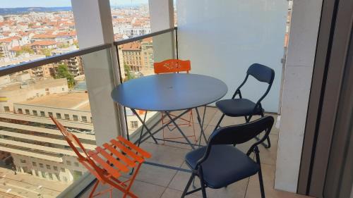 Villette Gare Apartment | Terrasse de la gare