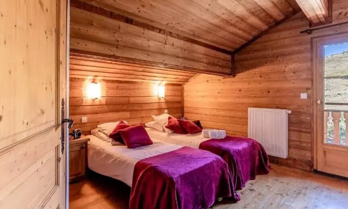 Bergers Ski Chalet | The Altiport Chalets - 6 Room Chalet Cabin 12 People