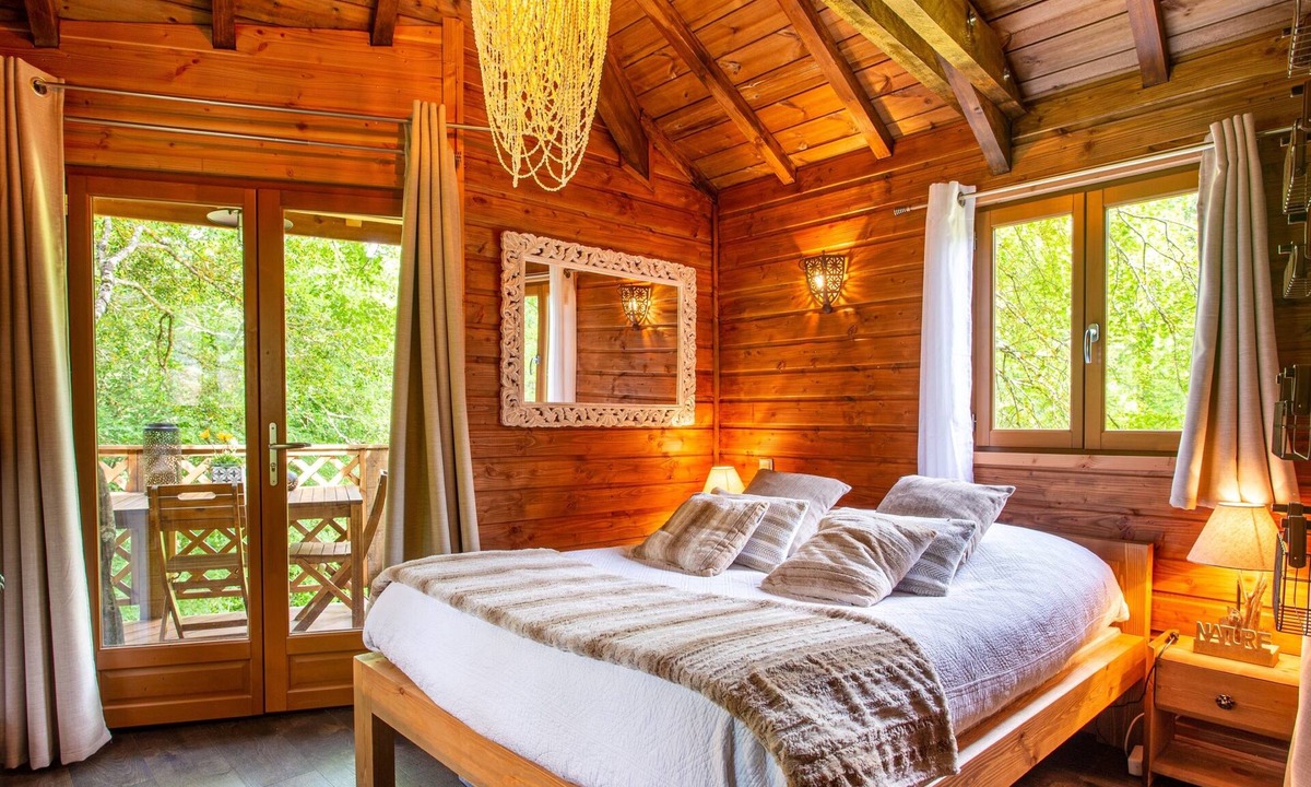 Callian Cabin | The Maisonette in the Trees "Les Lavandins"