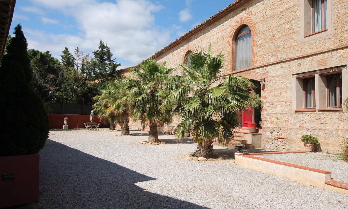 Thuir House | The Ribéral gîte at the Domaine de Montcalm