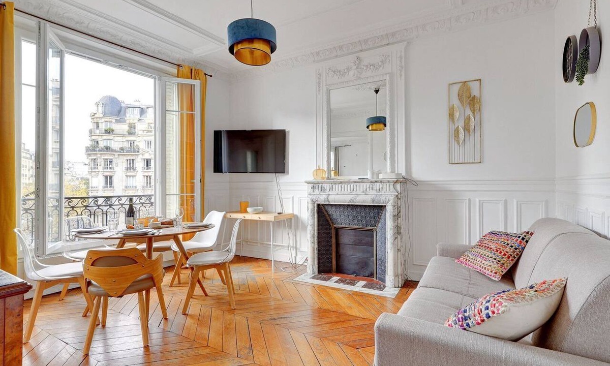 Quartier du Gros-Caillou Apartment | TheBlueStay 321 - Cozy apartment view Eiffel Tower