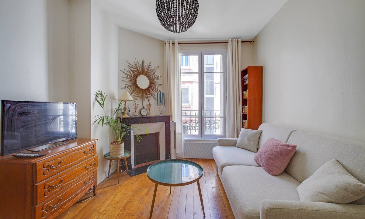 Chaillot Apartment | Tiny House Champs Elysées