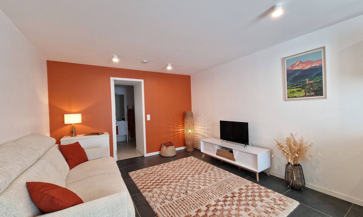 Bagneres-de-Bigorre Apartment | To complete