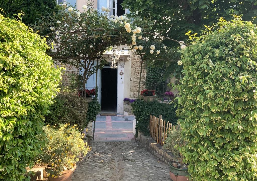 Gallician House | Une Maison dans un Mas