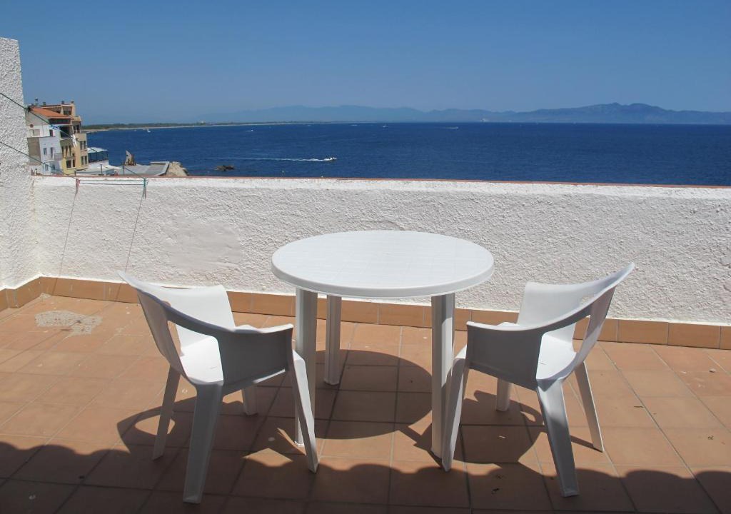 L'Escala Apartment | Unique exceptional view & terrace