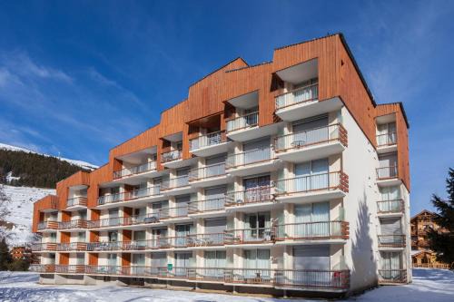 Mont-de-Lans Apartment | Vacancéole - Résidence Côte Brune