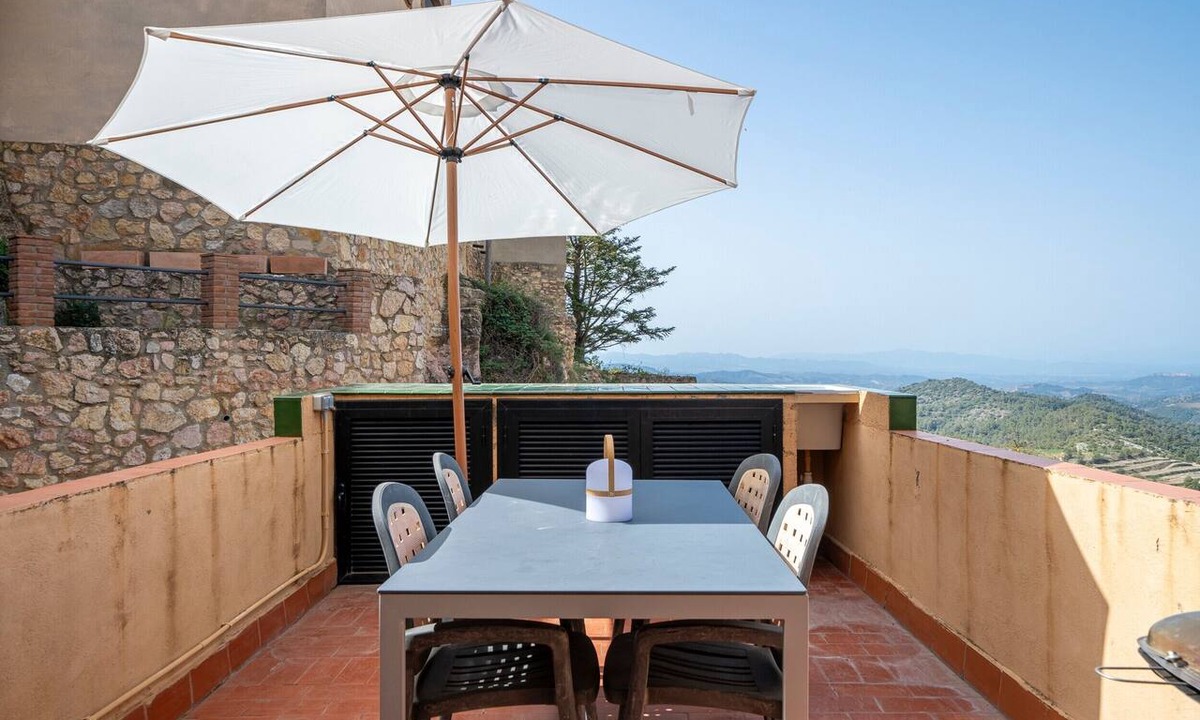 La Morera de Montsant House | Vacation Home "Cal Cosials" with Mountain View, Private Terrace & Balcony