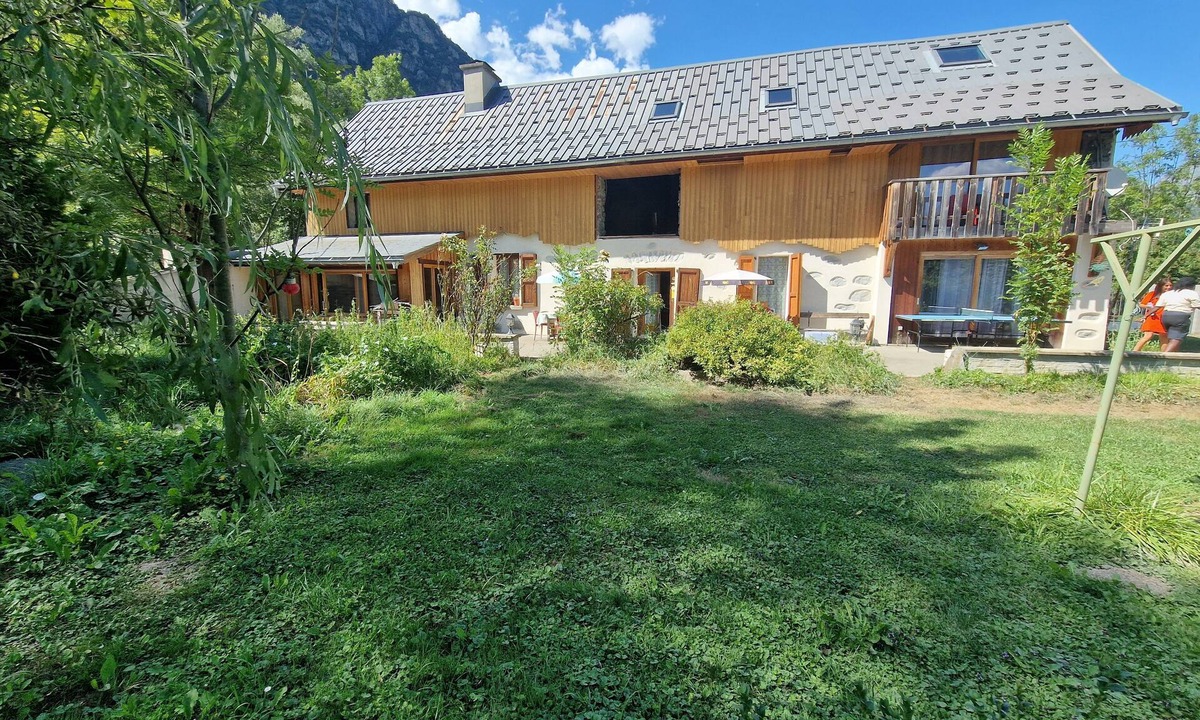 Le Bourg-d'Oisans Apartment | Vacation rental apartment 6+1 baby in Bourg d'oisans