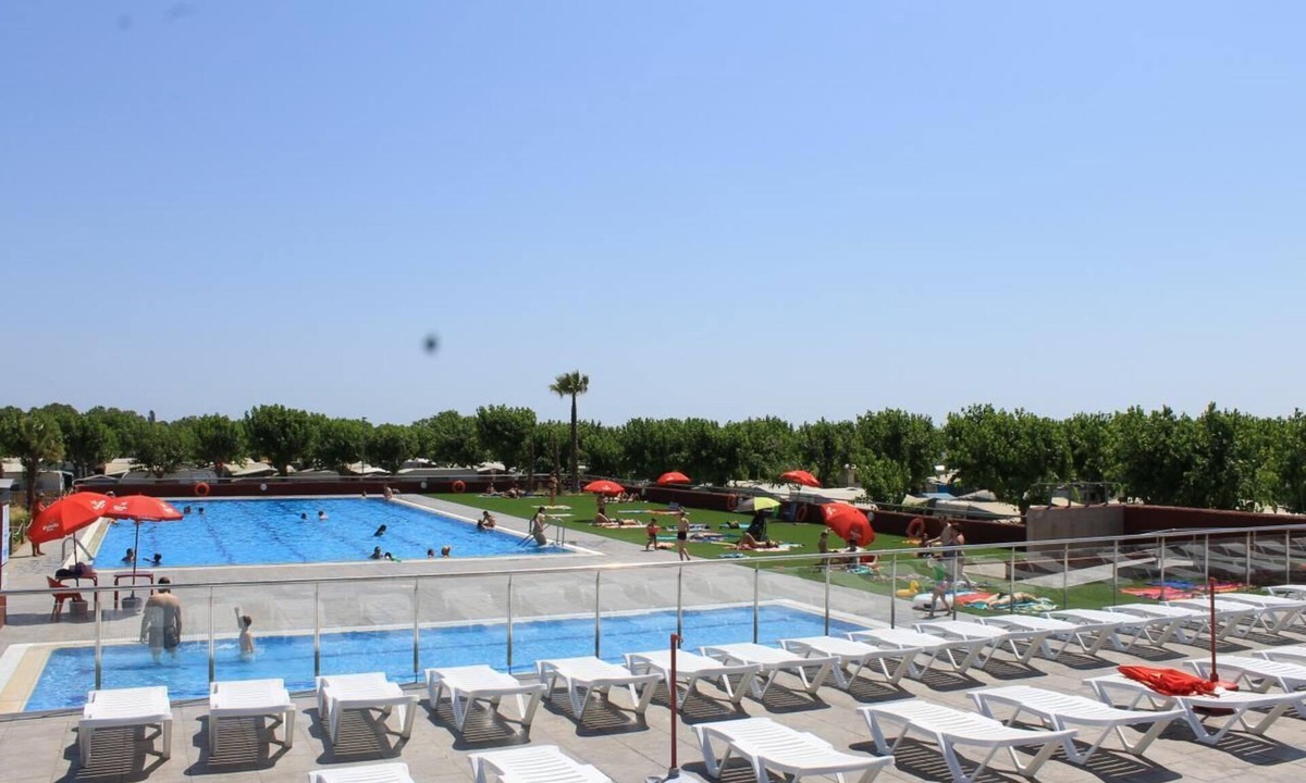 Malgrat de Mar House | Vacation village Els Pins Bungalow Comfort Garden for 5 persons