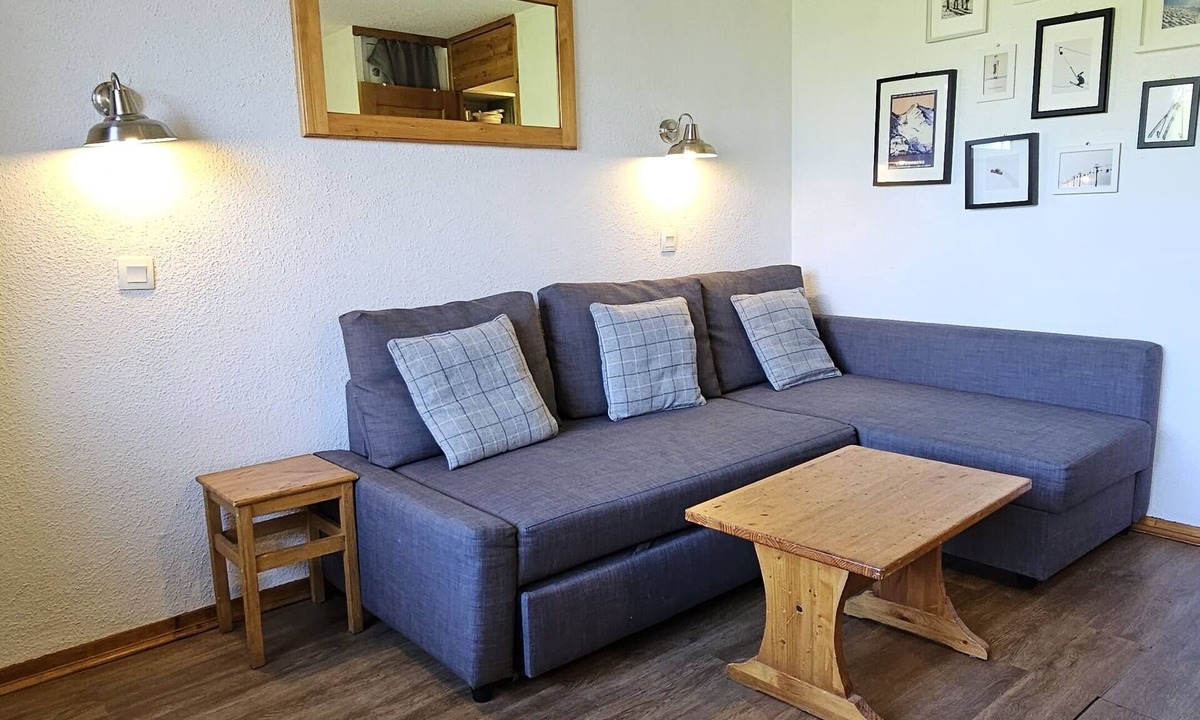 Les Varcins Apartment | Val Thorens - Ski In/Out - 4 Beds Flat (C-E20)