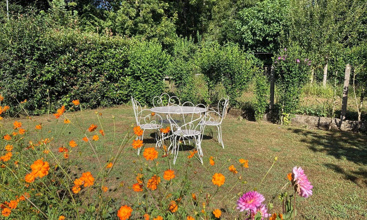 Monceaux-sur-Dordogne House | Venez Découvrir l Histoire des Gabariers sur Notre Belle Rivière La Dordogne
