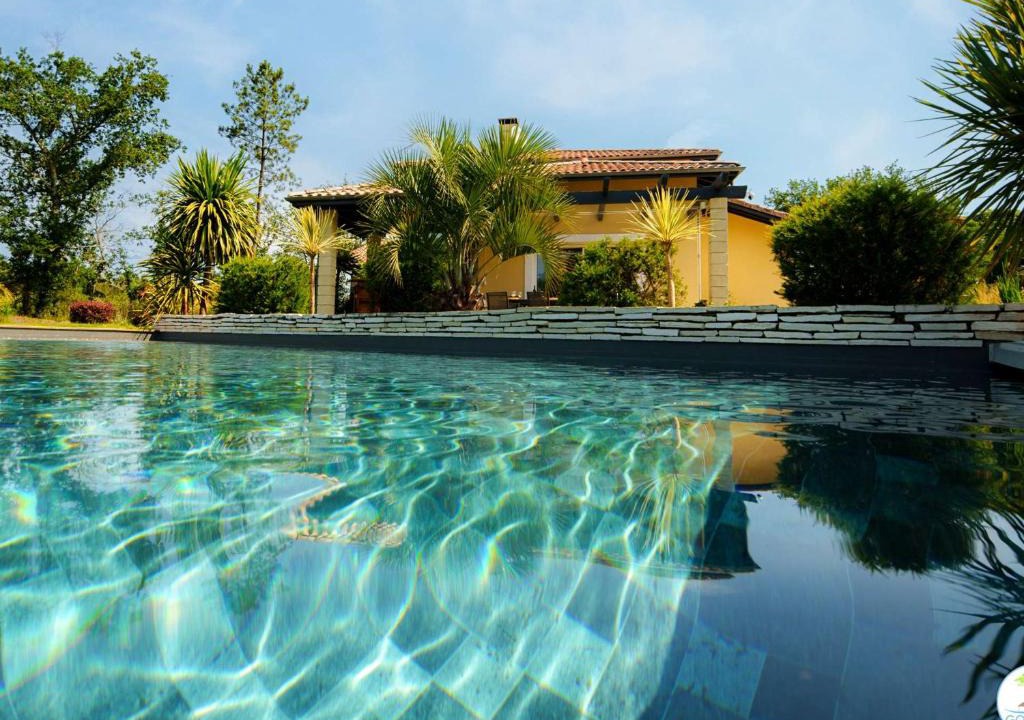 Parentis-en-Born Villa | Villa 5 étoiles avec piscine chauffée, 4 ch. avec SDB privées et BBQ - Jusqu'à 12 pers. - FR-1-877-49