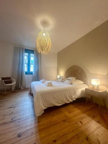 Brive-la-Gaillarde House | Villa Balzac - Maison en centre-ville - 4 personnes - climatisé