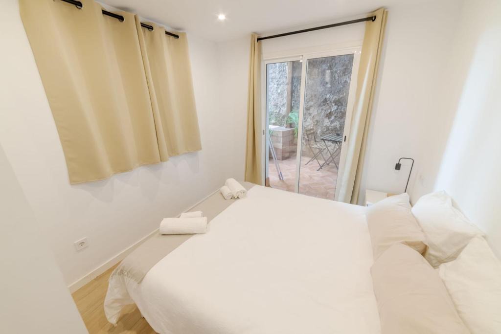 Collblanc y La Torrassa Apartment | Villa Conde Boutique
