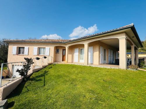 Montaut-Ariege Villa | Villa des remparts - avec piscine et jardin - Nord Ariège