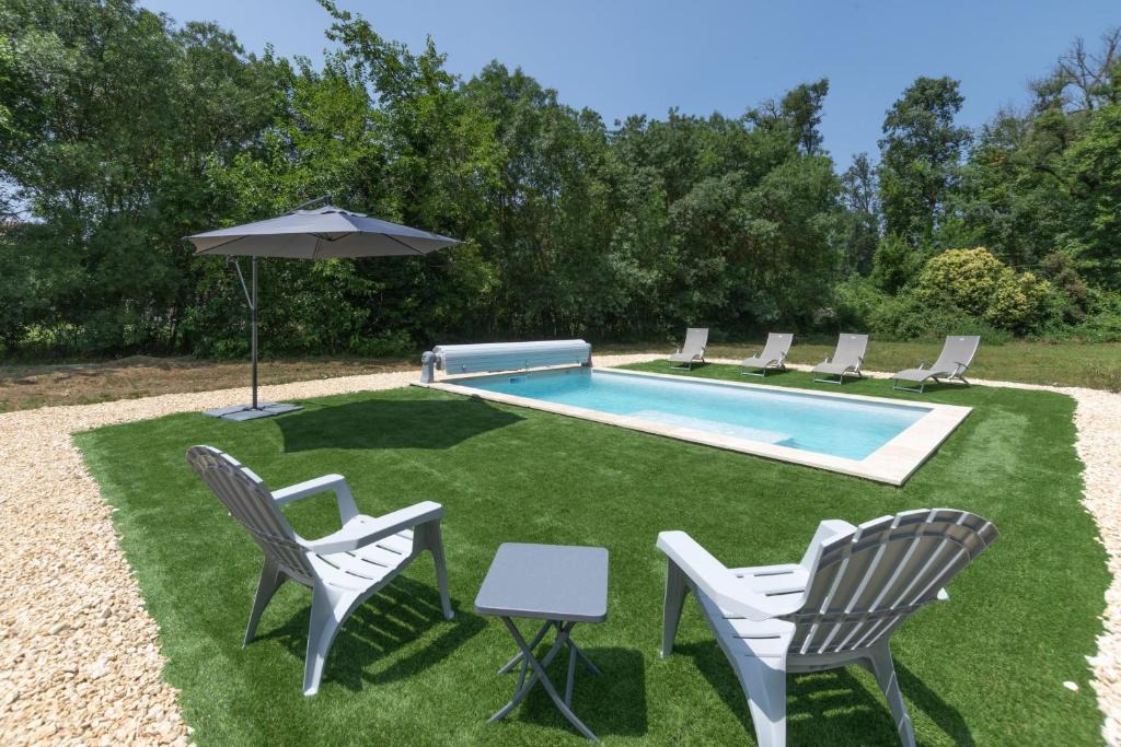 Berrias-et-Casteljau House | Villa Esparots - Maison avec piscine privée