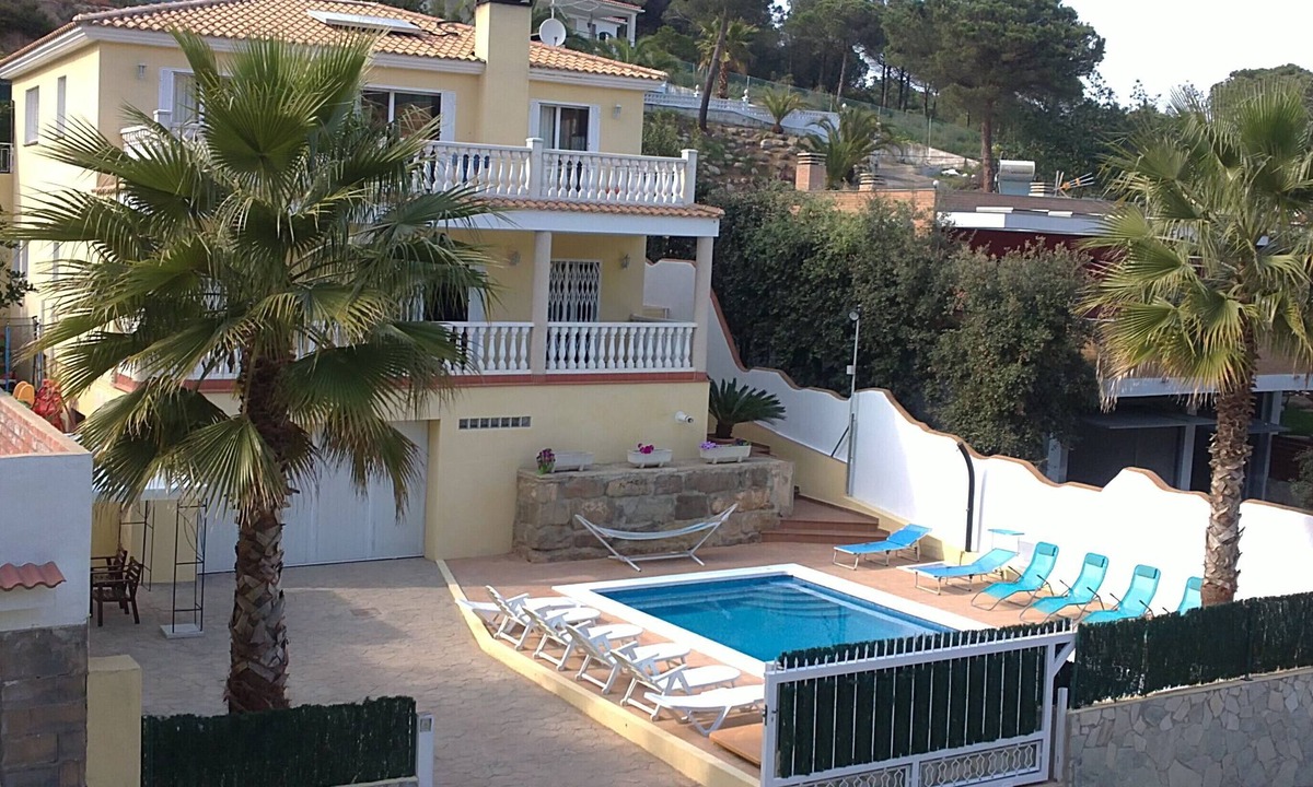Condado del Jaruco Villa | Villa Florida with free Wifi, private pool